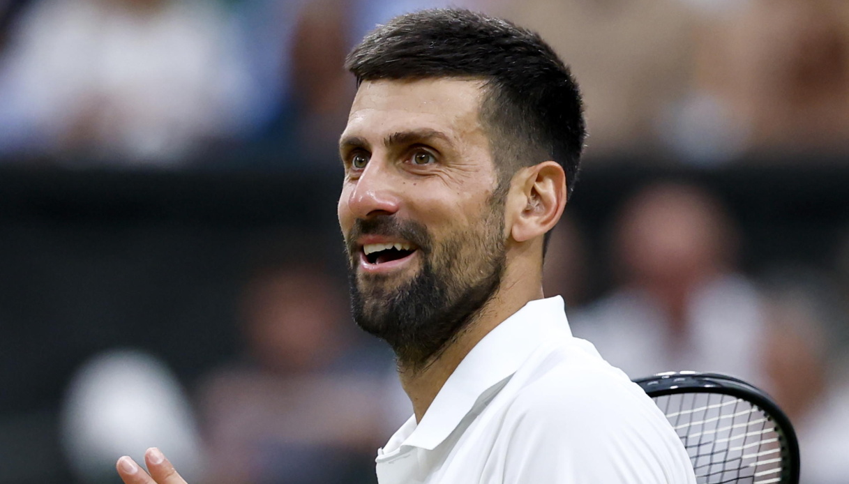 Wimbledon, sarà ancora Sinner-Djokovic: il serbo non muore mai, batte Auger al quinto e centra la 55esima semifinale Slam